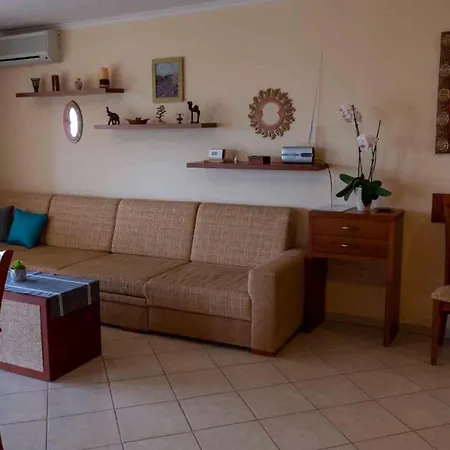 In - Balaton 37076 Daire Csopak