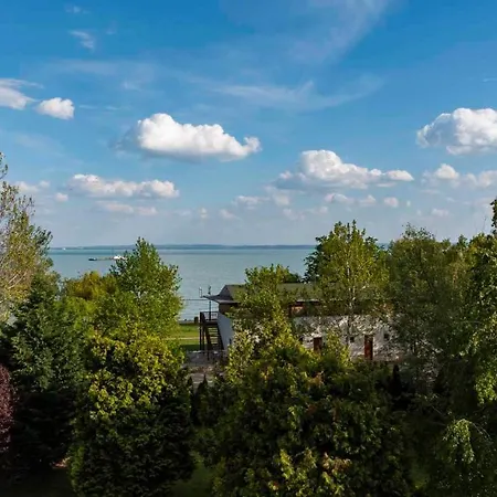 In - Balaton 37076 Csopak