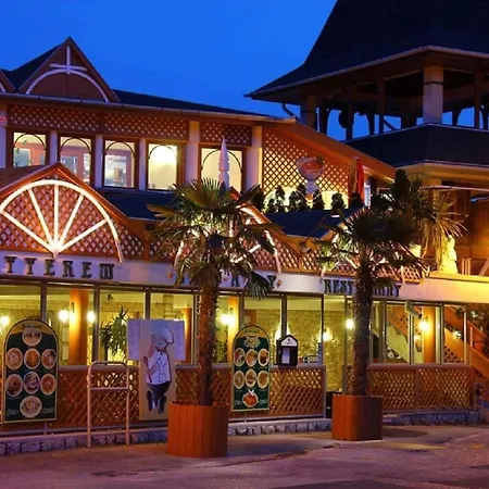 In - Balaton 37076 アパート *