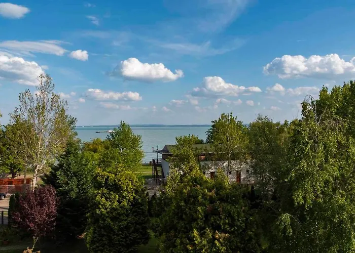 In - Balaton 37076 Csopak