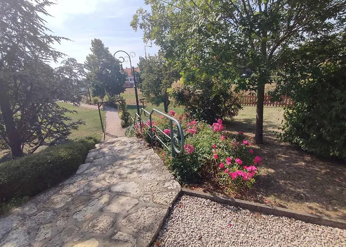 In - Balaton 37076 Apartamento