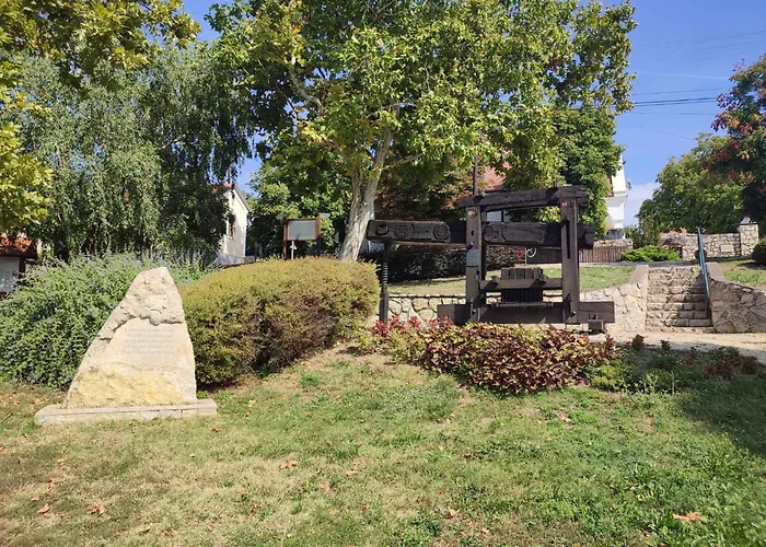 In - Balaton 37076 *